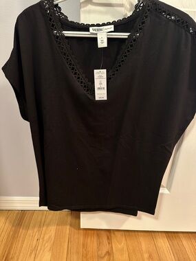 White House Black Market Black V-Neck Crochet Trim Short Sleeve Top